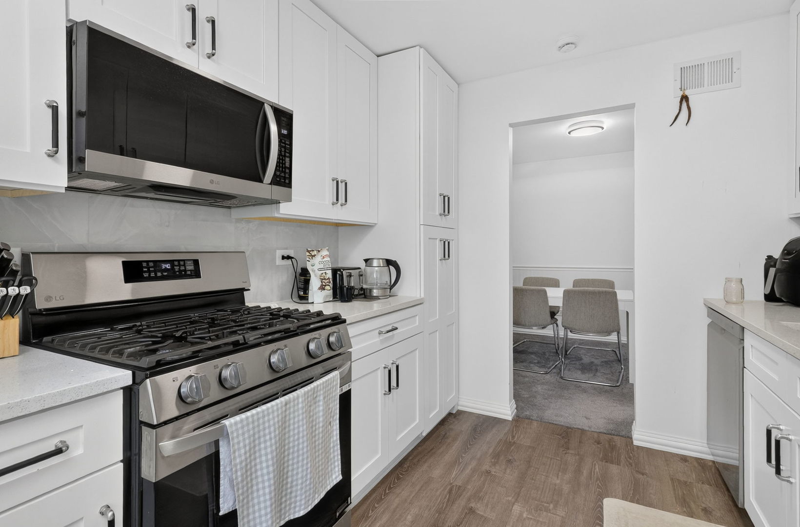 863 Coach Road, Unit 1 Palatine, IL 60074 - Photo 8 of 19