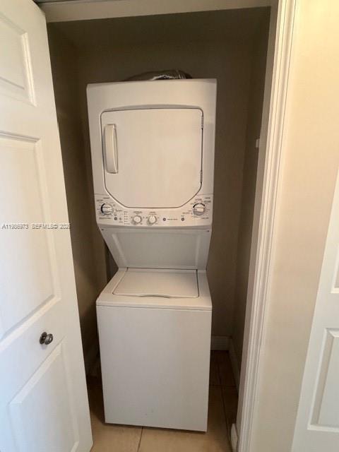 888 Douglas Road, Unit PH11 Coral Gables, FL 33134 - Photo 20 of 31