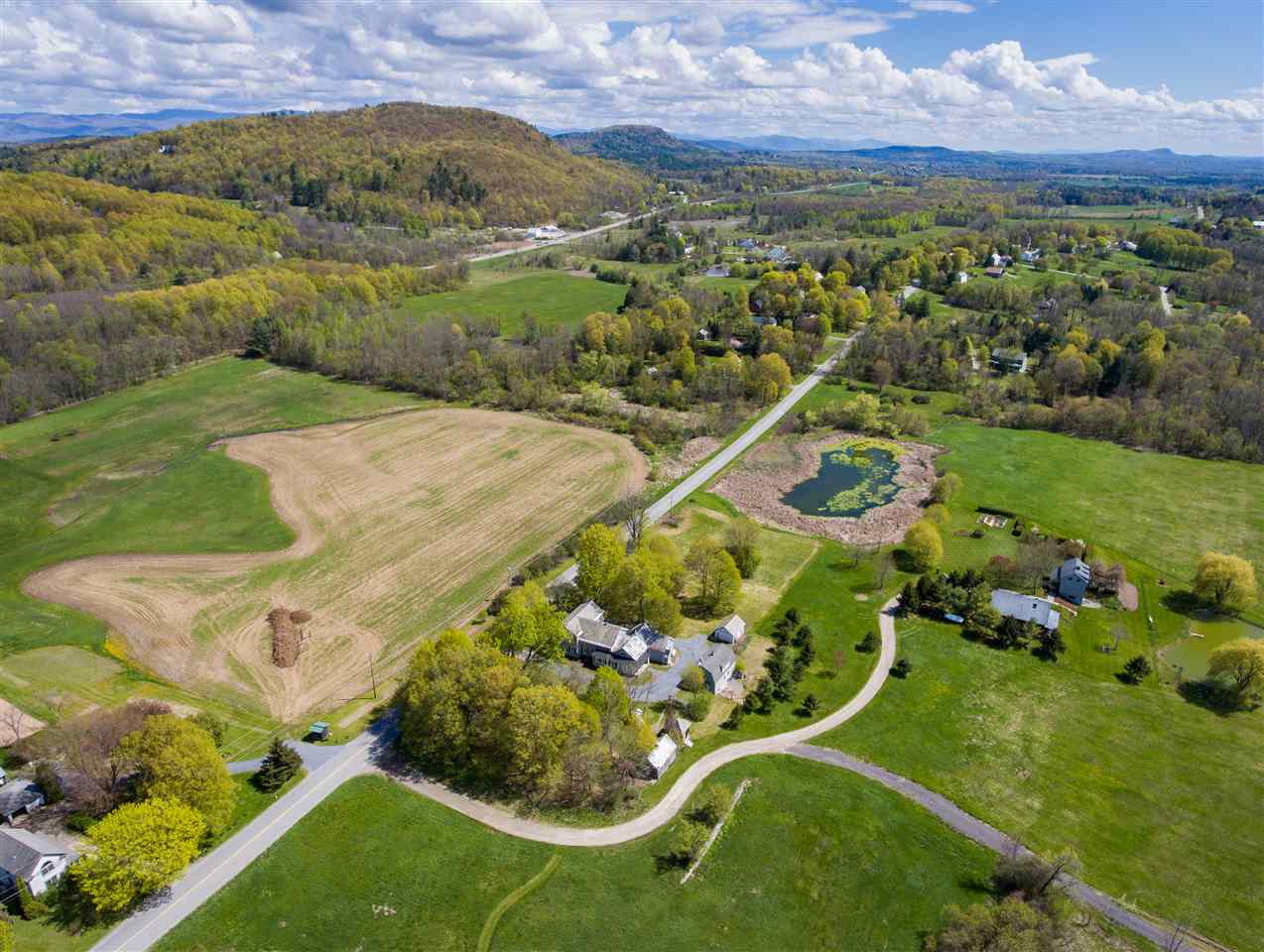 2346 Greenbush Road Charlotte, VT 05445 - Photo 5 of 34 Gallery Image 5