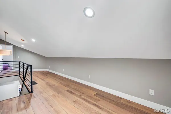$495,900 | 1000 Barton Street, St. Louis, MO 63104