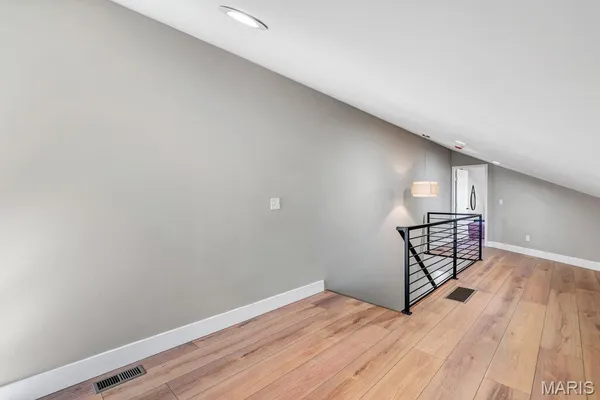$495,900 | 1000 Barton Street, St. Louis, MO 63104