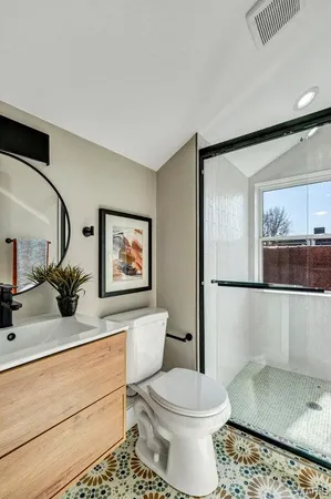 $495,900 | 1000 Barton Street, St. Louis, MO 63104
