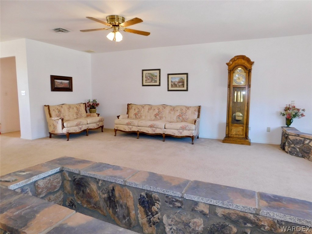 837 Warren Road Bullhead City, AZ 86429 - Photo 4 of 35 Gallery Image 4
