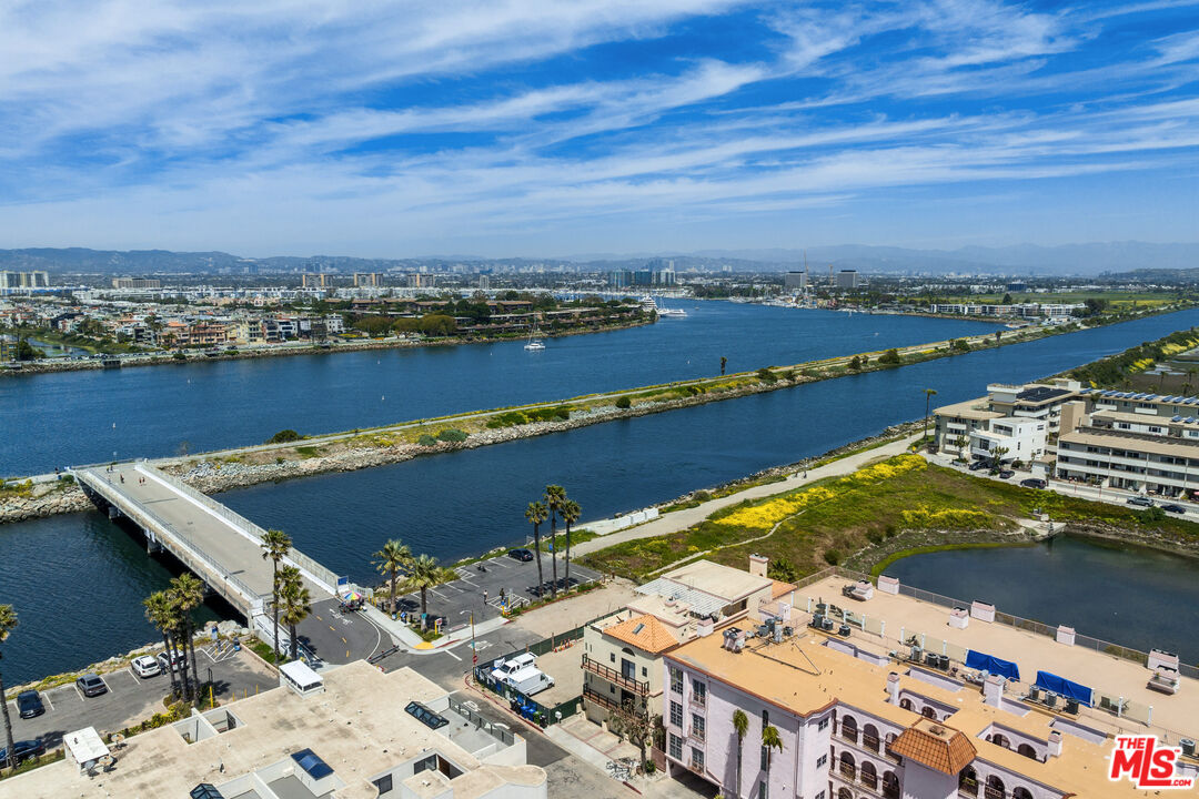 6206 Pacific Avenue, Unit 2 Playa del Rey, CA 90293 - Photo 31 of 33