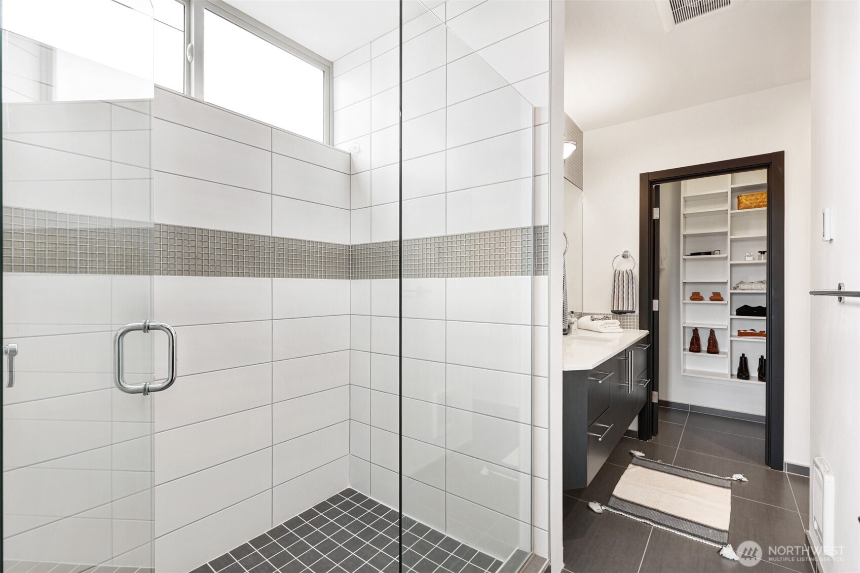6315 42nd Avenue Southwest, Unit B Seattle, WA 98136 - Photo 15 of 27