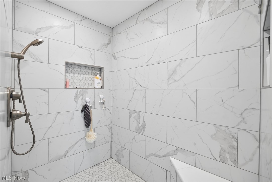 1210 Killian Road Akron, OH 44312 - Photo 22 of 48