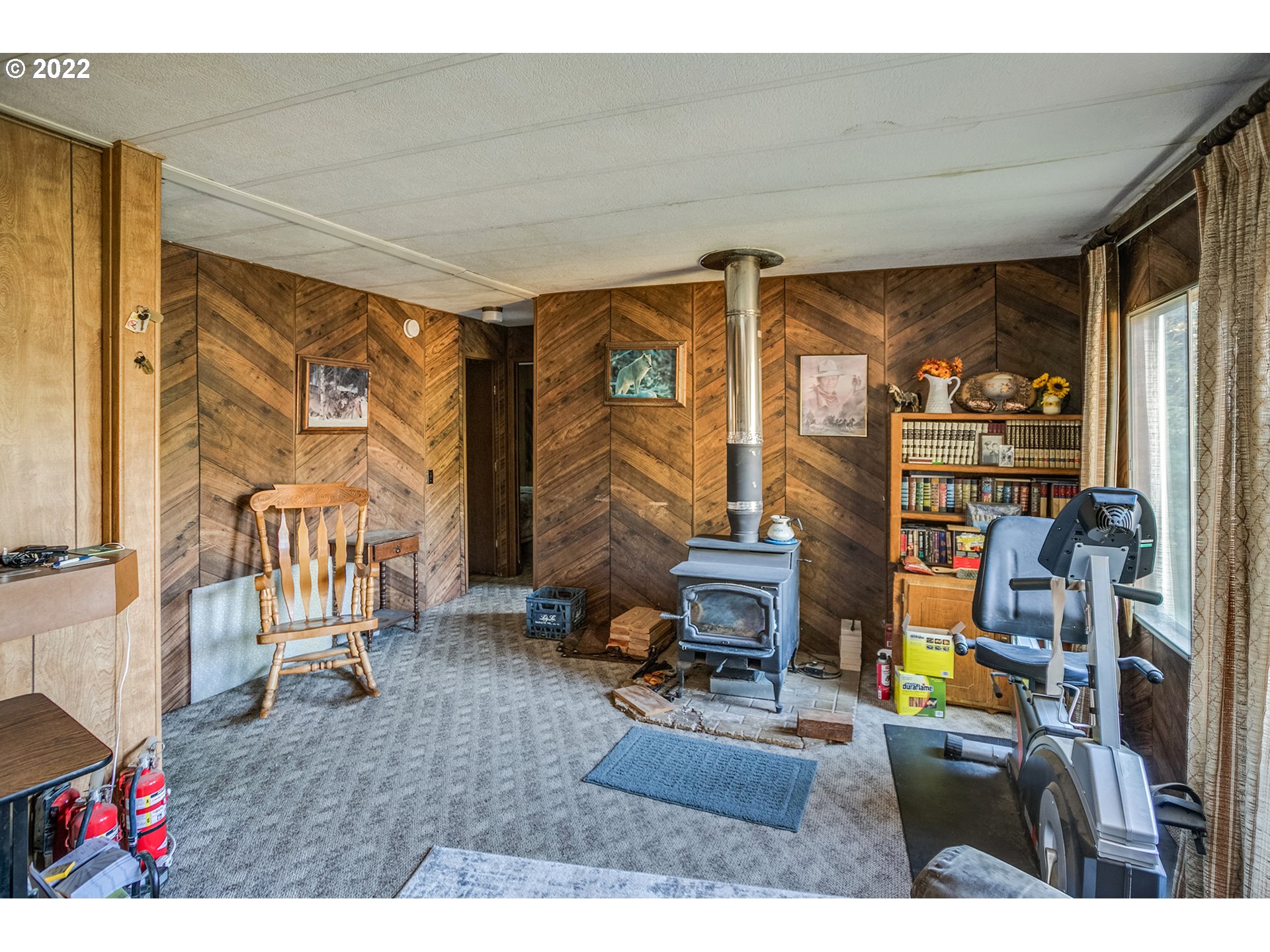 81230 Bear Road Seaside, OR 97138 - Photo 2 of 27 Living Room