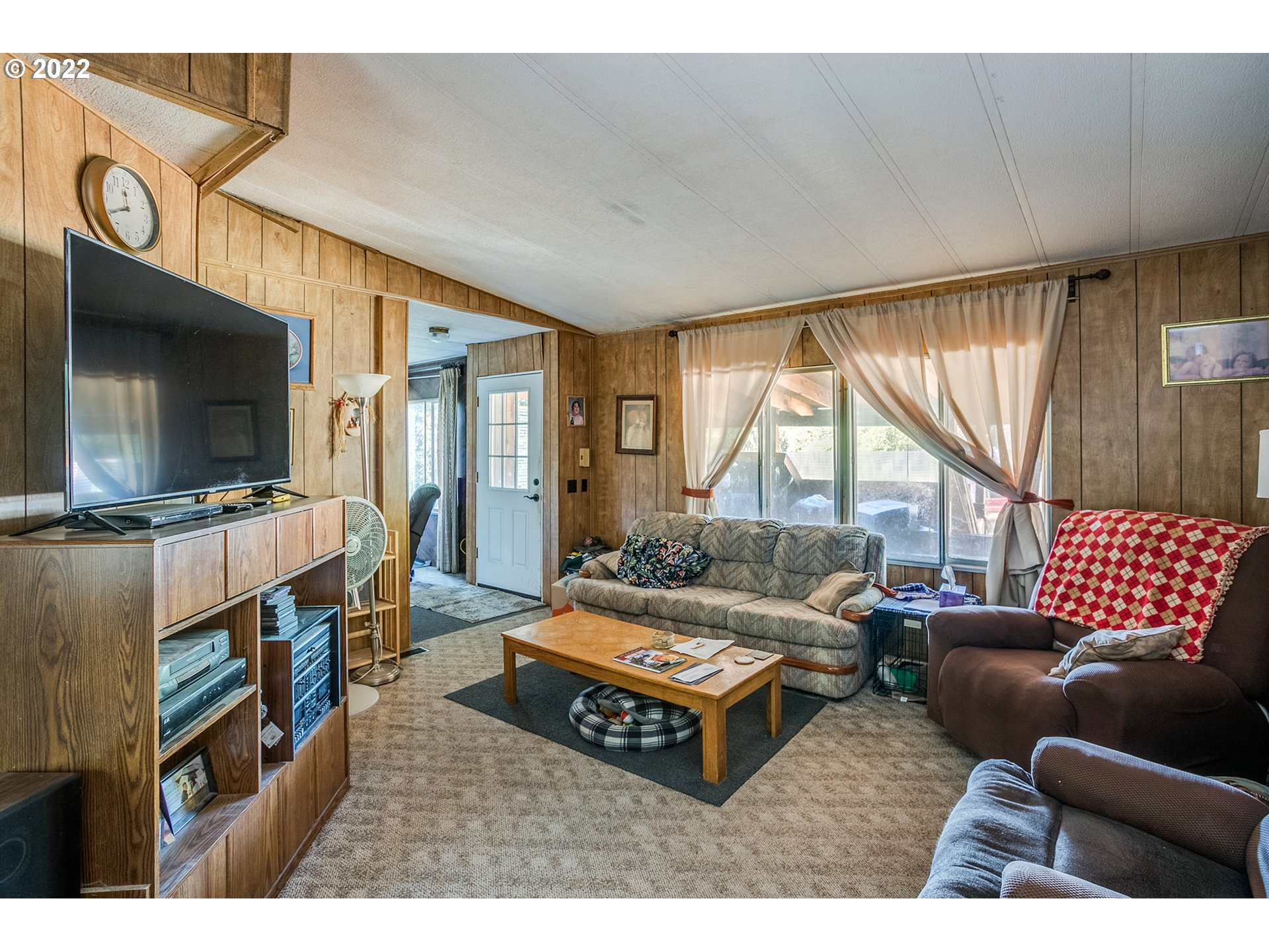 81230 Bear Road Seaside, OR 97138 - Photo 5 of 27 Family Room