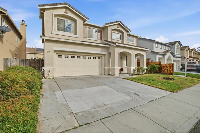 $699,900 | 2957 Dixon Court, Tracy, CA 95377