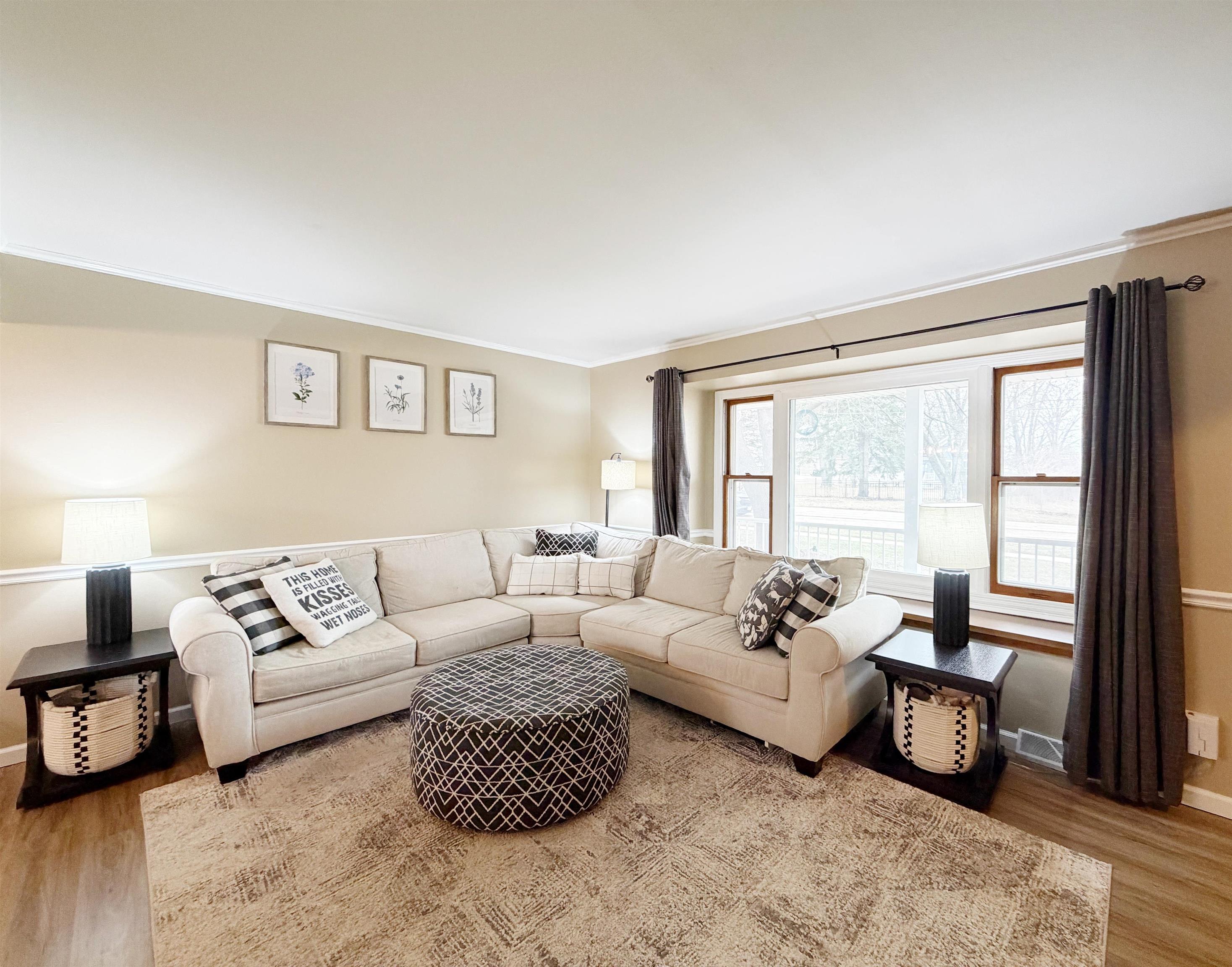 283 Old Pioneer Road Fond du Lac, WI 54935 - Photo 3 of 45