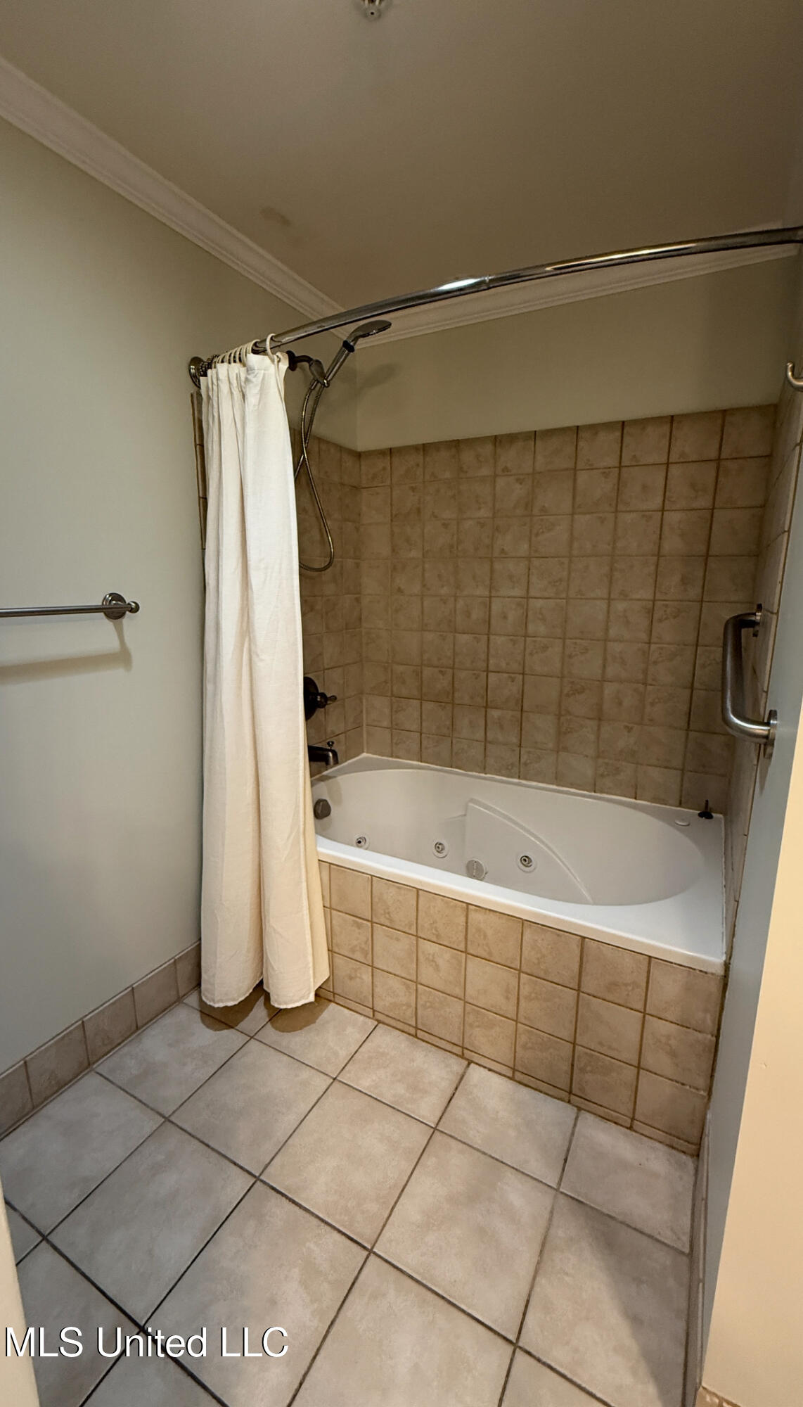 623 Camellia Pointe Boulevard, Unit 623 Ocean Springs, MS 39564 - Photo 17 of 18 IMG_9440