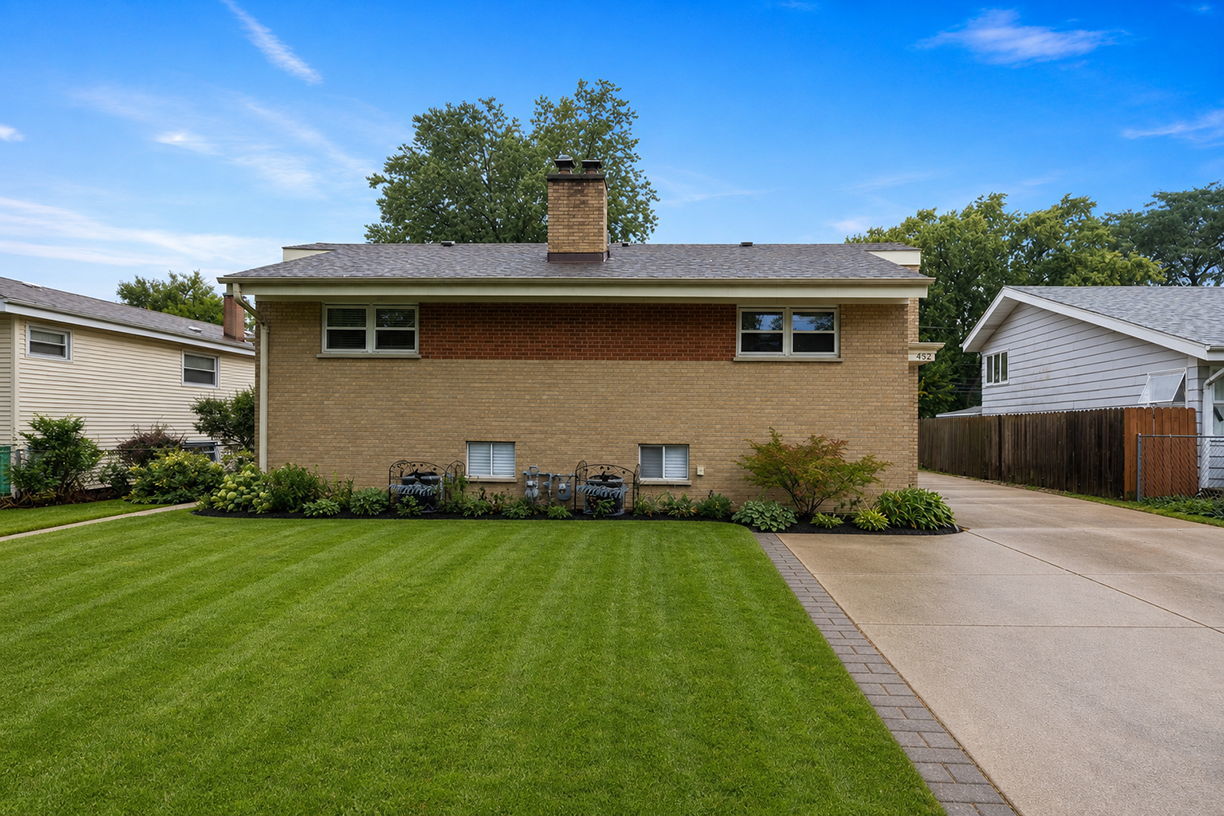 452 North Addison Road Villa Park, IL 60181 - Photo 1 of 22 Gallery Image 1