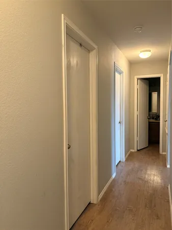 a view of gallery with hallway
