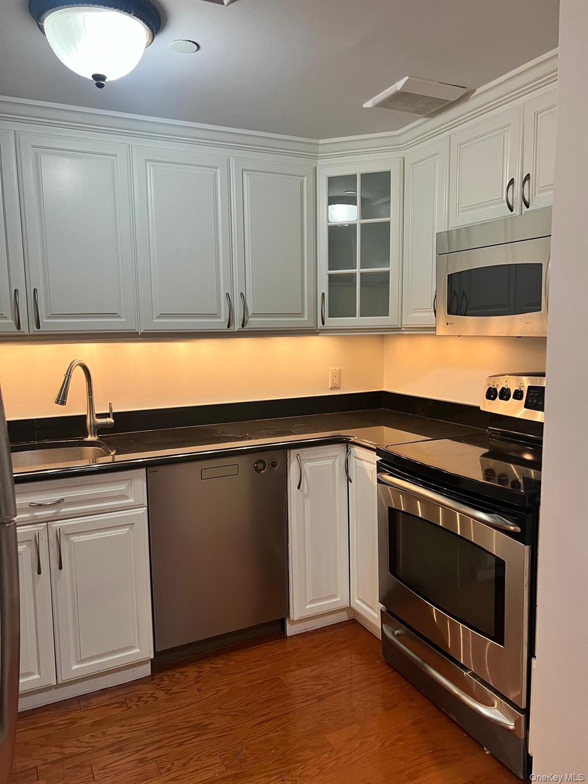 100 Cutter Mill Road, Unit 4H Great Neck, NY 11021 - Photo 11 of 27