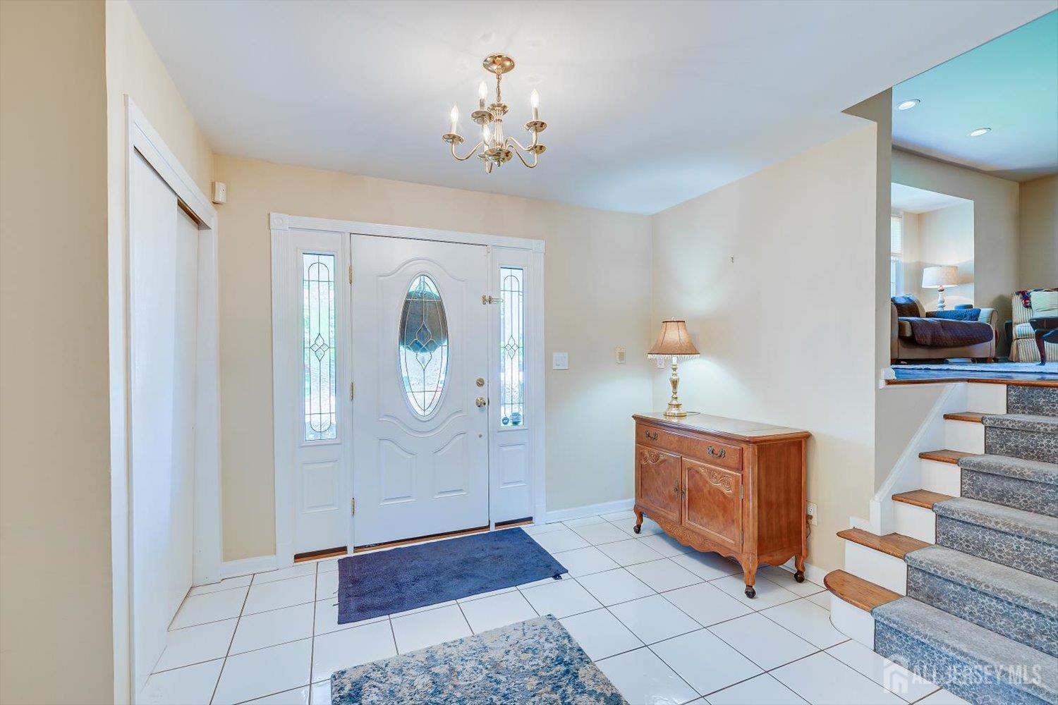 27 Eileen Way Edison, NJ 08837 - Photo 10 of 42