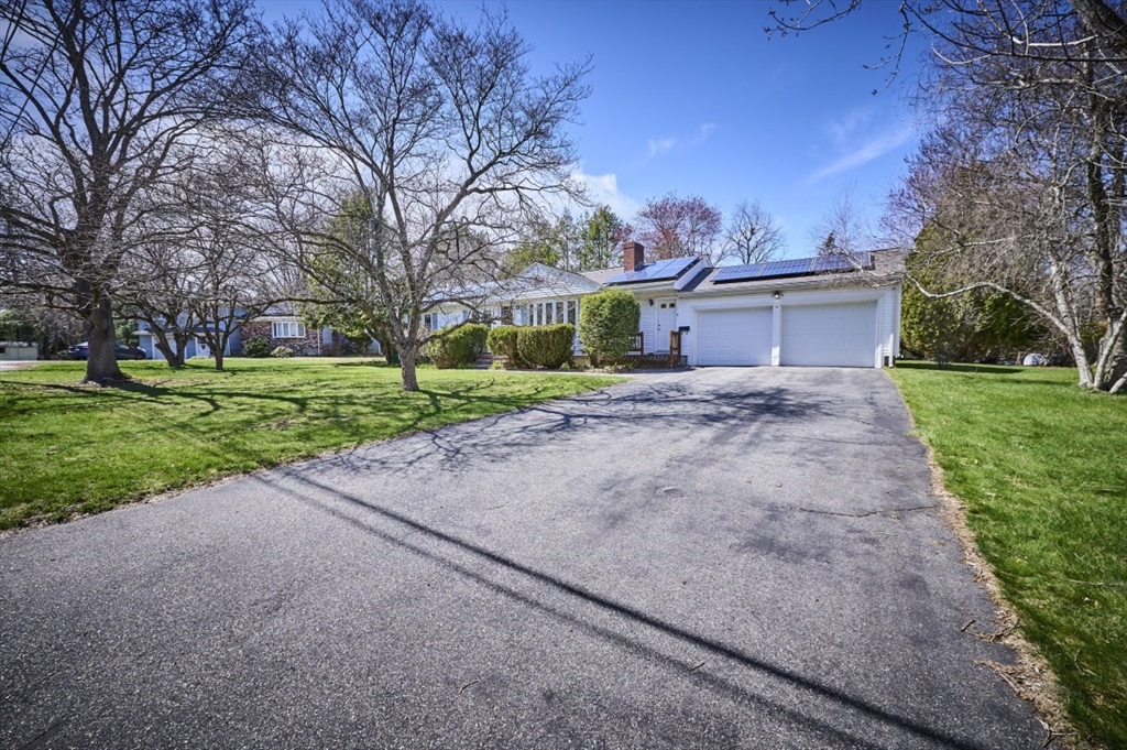 31 Lillian Road Lexington, MA 02420 - Photo 2 of 41