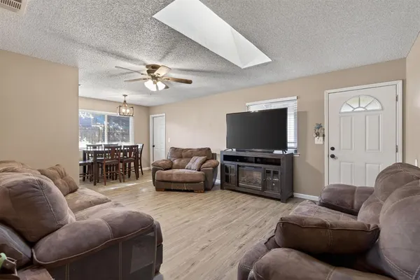 $350,000 | 4465 Hardwick Way, North Highlands, CA 95660
