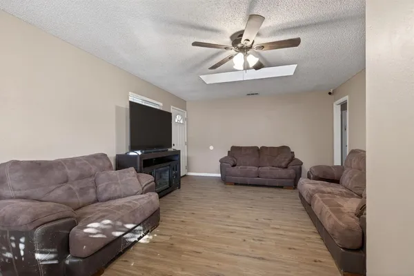 $350,000 | 4465 Hardwick Way, North Highlands, CA 95660