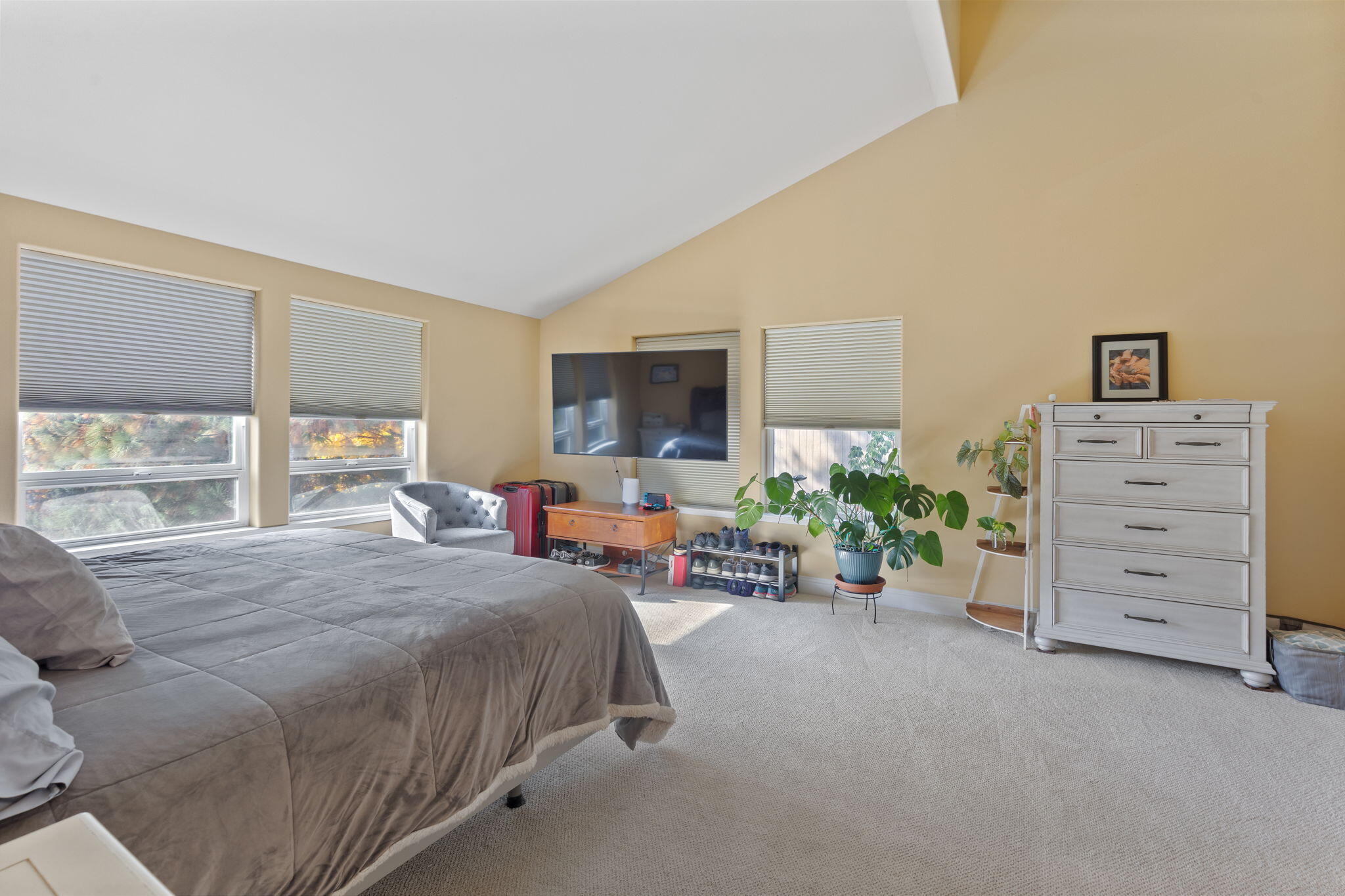 101 Cedar Ridge Terrace Rogue River, OR 97537 - Photo 18 of 36 Primary Suite