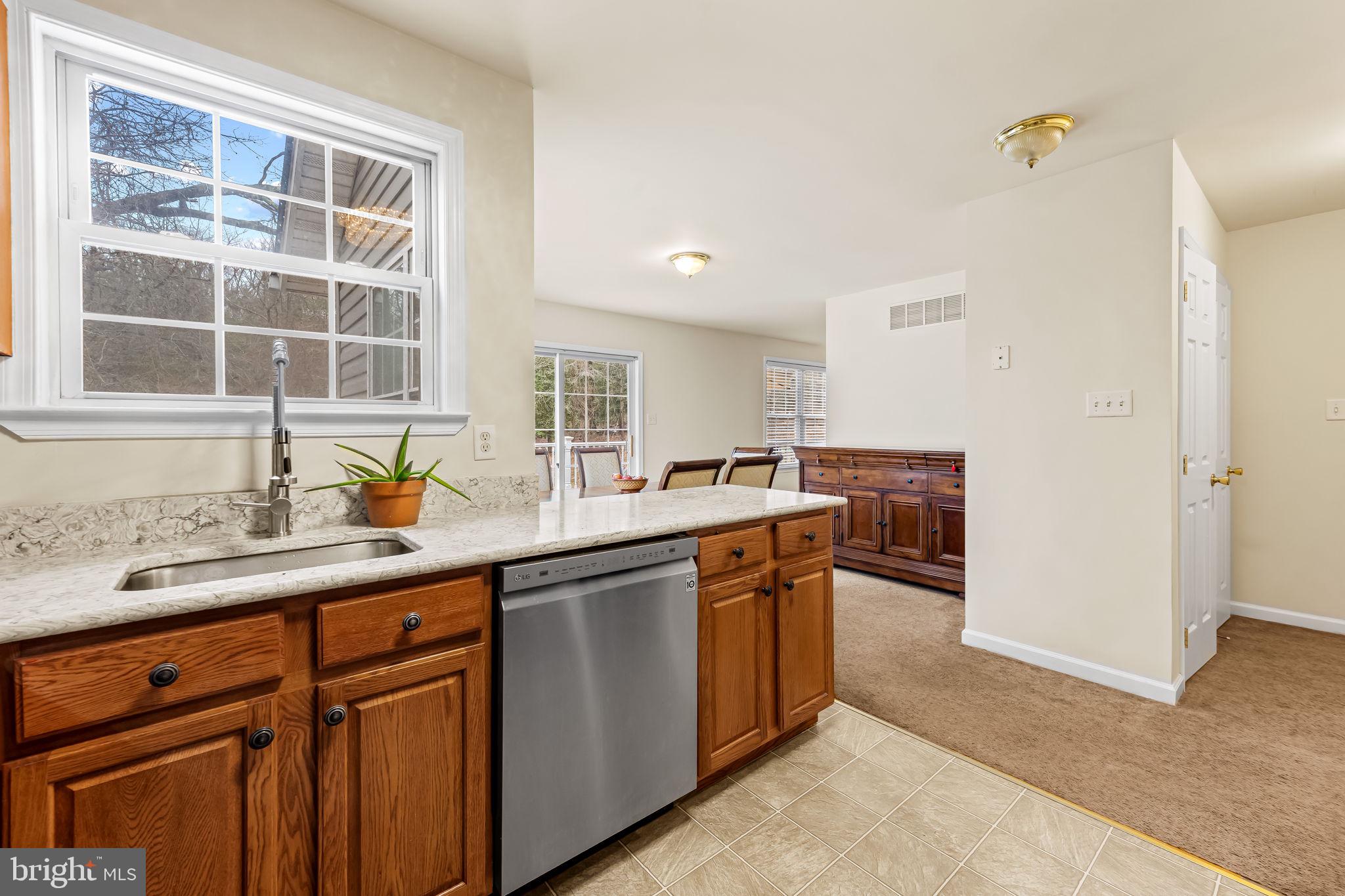 1564 Colony Road Pasadena, MD 21122 - Photo 11 of 40 great kitchen!