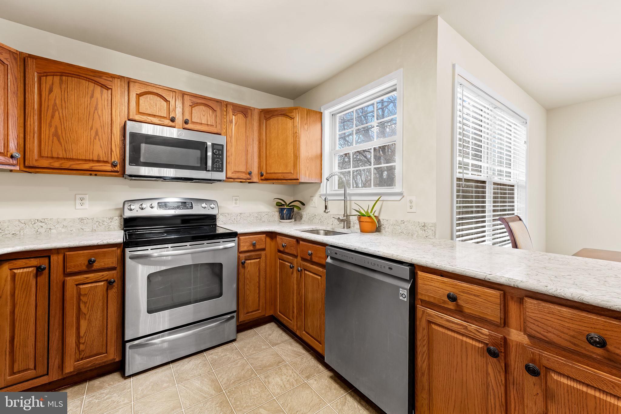 1564 Colony Road Pasadena, MD 21122 - Photo 12 of 40