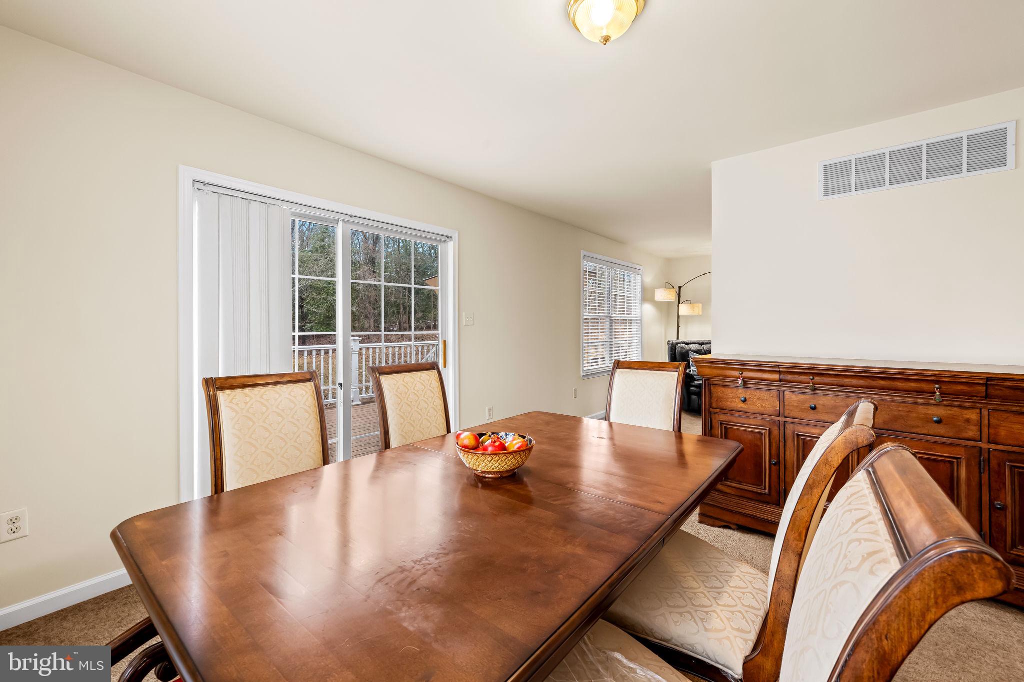 1564 Colony Road Pasadena, MD 21122 - Photo 14 of 40 dining area
