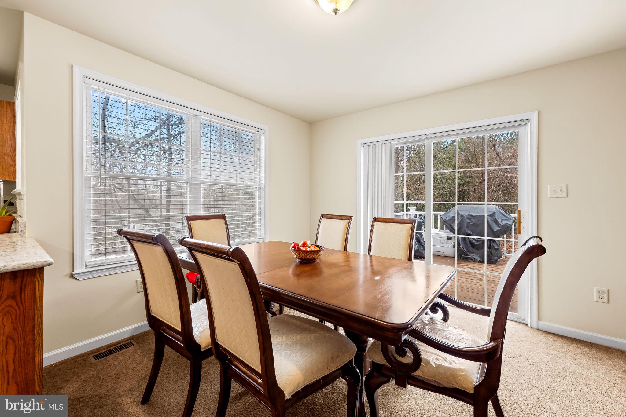 1564 Colony Road Pasadena, MD 21122 - Photo 15 of 40 Dining area