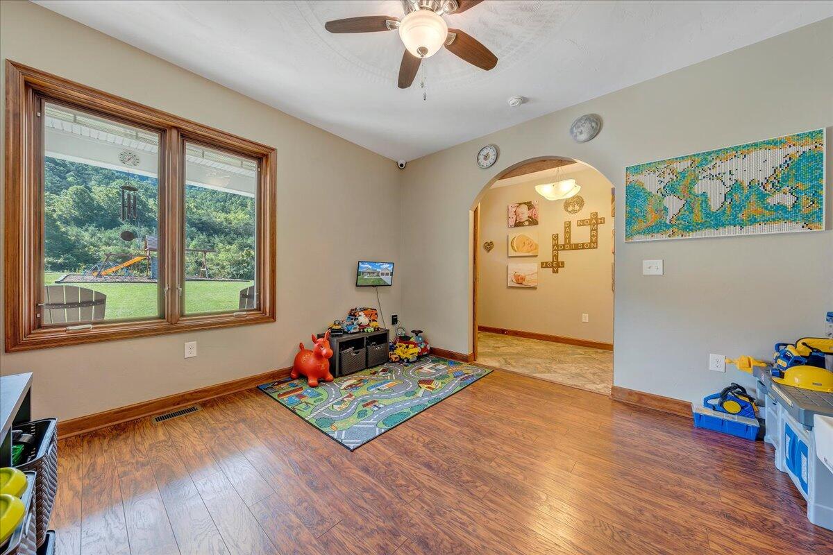 9121 Blacksburg Road Catawba, VA 24070 - Photo 25 of 70 008-MIB00857