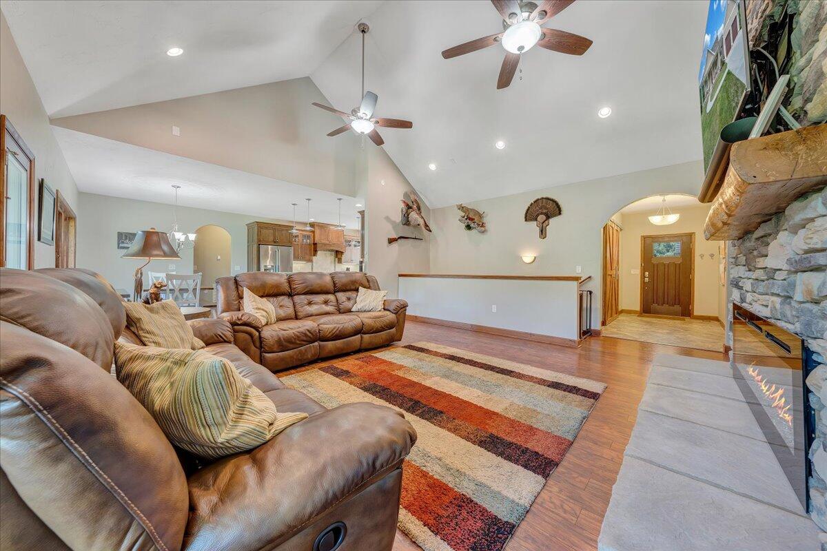 9121 Blacksburg Road Catawba, VA 24070 - Photo 8 of 70 010-MIB00863