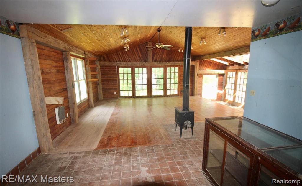 12040 Creek Road Carleton, MI 48117 - Photo 8 of 47