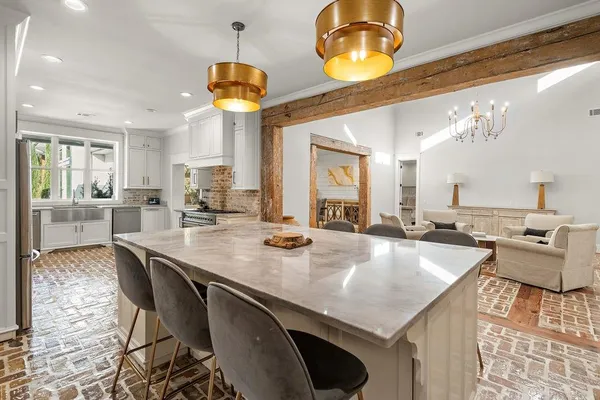 $1,748,000 | 45240 North Coburn Road, Hammond, LA 70401