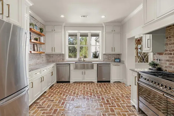 $1,748,000 | 45240 North Coburn Road, Hammond, LA 70401