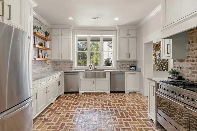 $1,798,000 | 45240 North Coburn Road, Hammond, LA 70401