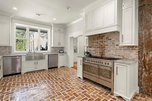 $1,748,000 | 45240 North Coburn Road, Hammond, LA 70401