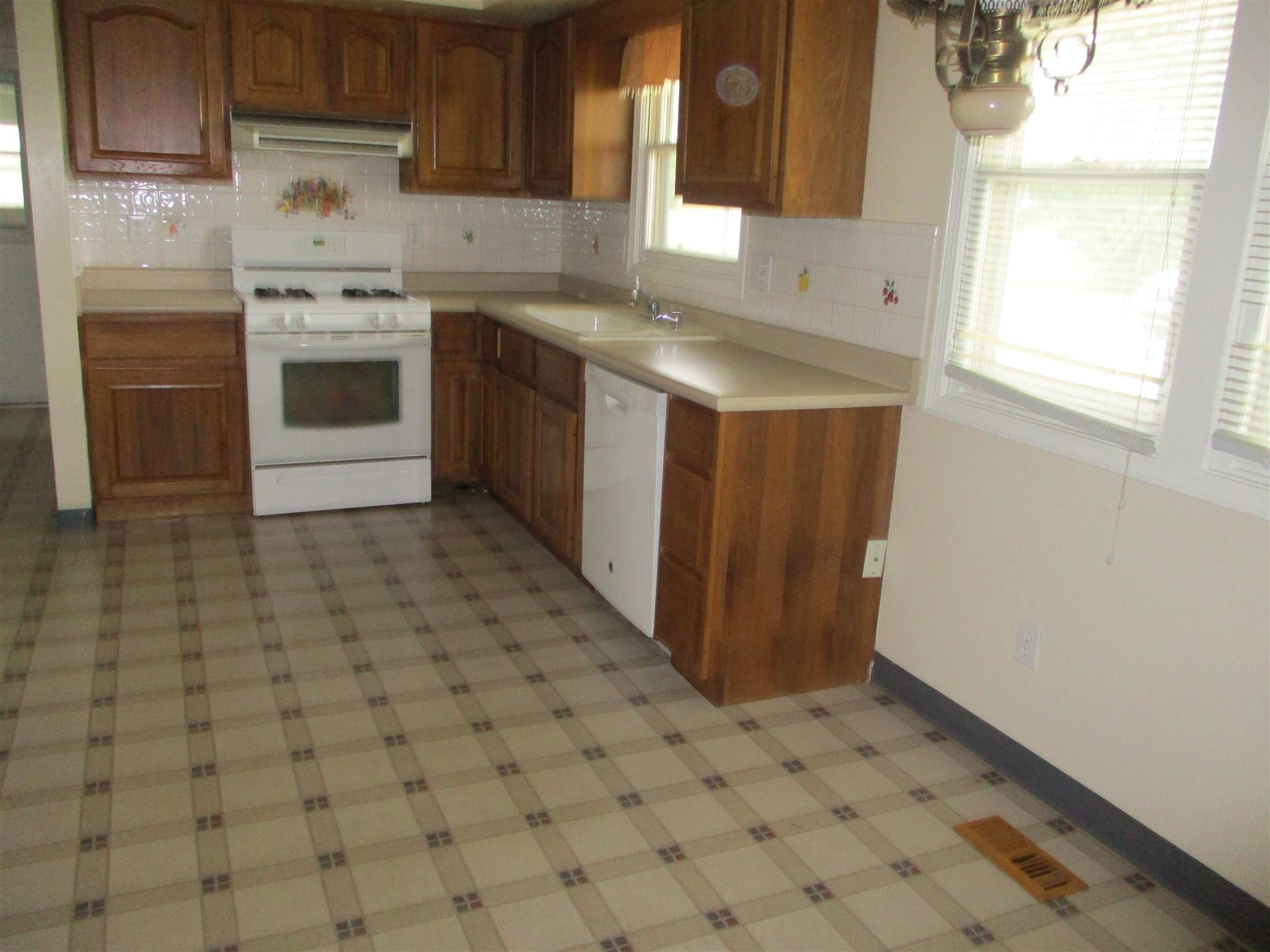10223 Eby Road Fort Wayne, IN 46835 - Photo 4 of 18