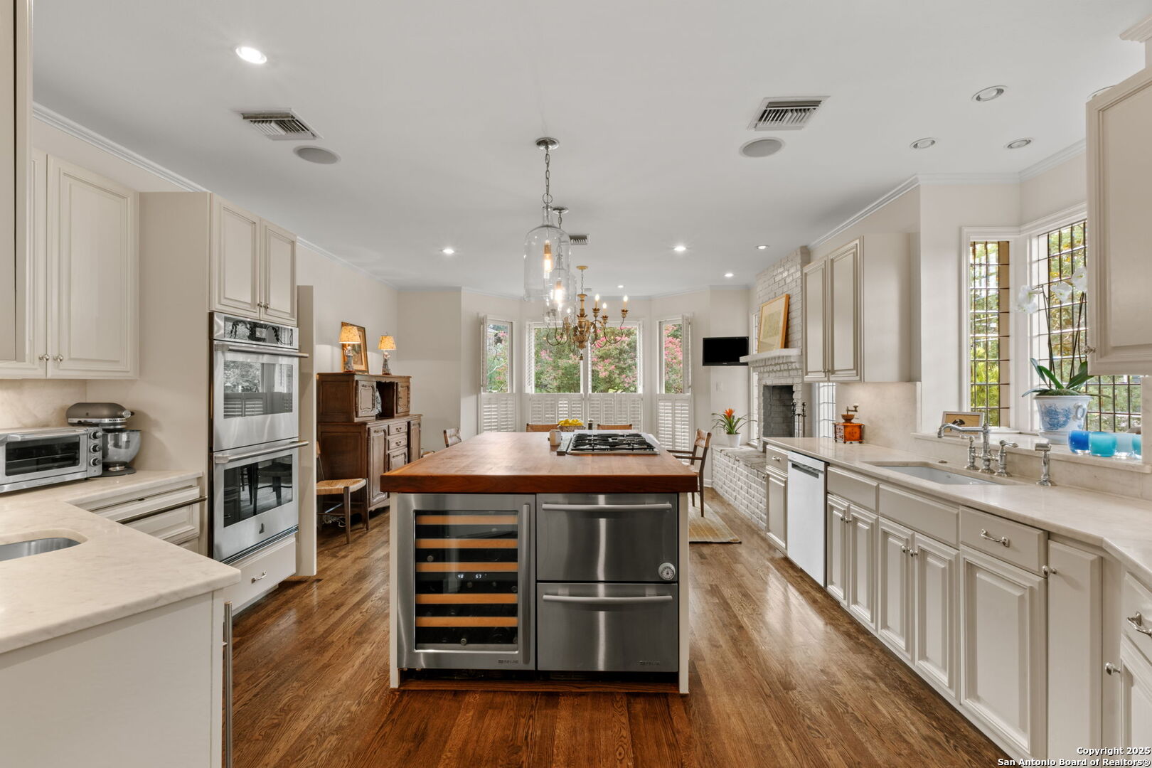 701 Ridgemont Avenue Terrell Hills, TX 78209 - Photo 14 of 48