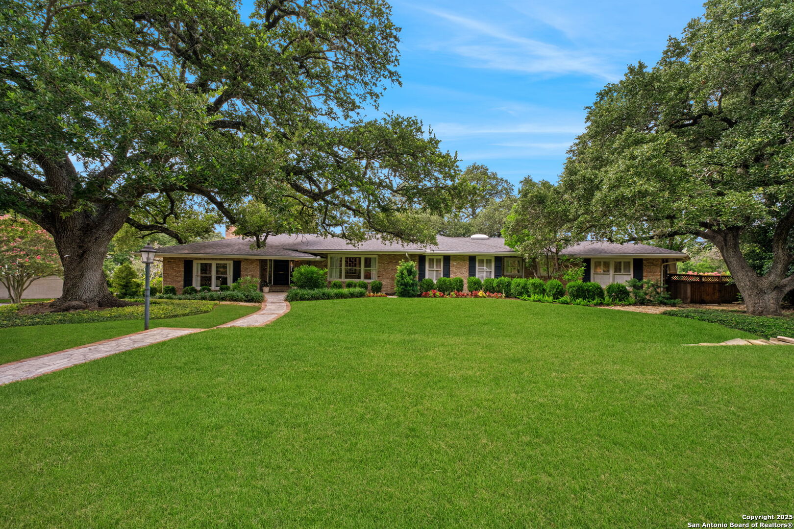 701 Ridgemont Avenue Terrell Hills, TX 78209 - Photo 2 of 48