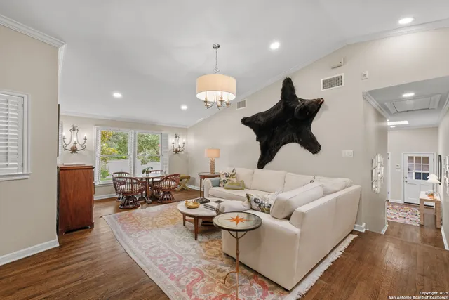 $2,595,000 | 701 Ridgemont Avenue, Terrell Hills, TX 78209