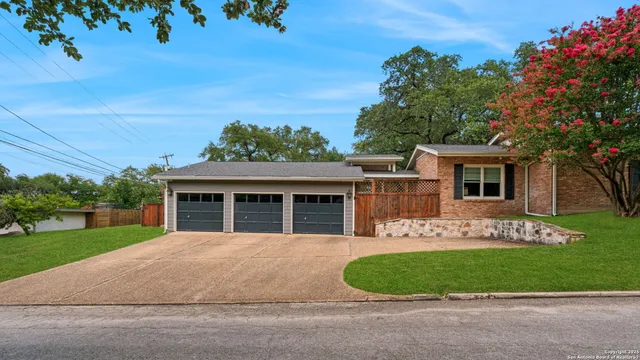 $2,595,000 | 701 Ridgemont Avenue, Terrell Hills, TX 78209