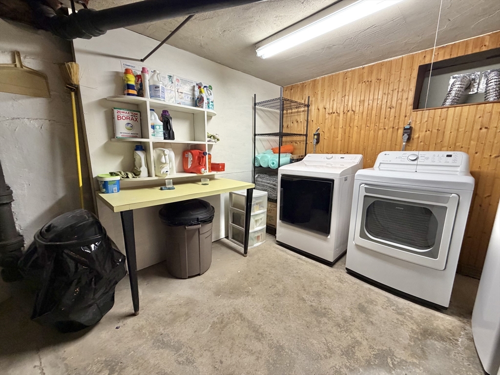 17 Hatfield Road, Unit 17 Newton, MA 02465 - Photo 34 of 42