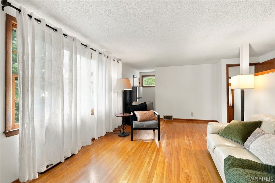 633 Brighton Road Tonawanda, NY 14150 - Photo 5 of 34 Gallery Image 5