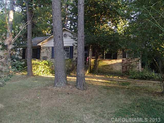 225 Clearbrook Road Matthews, NC 28105 - Photo 1 of 8 Gallery Image 1
