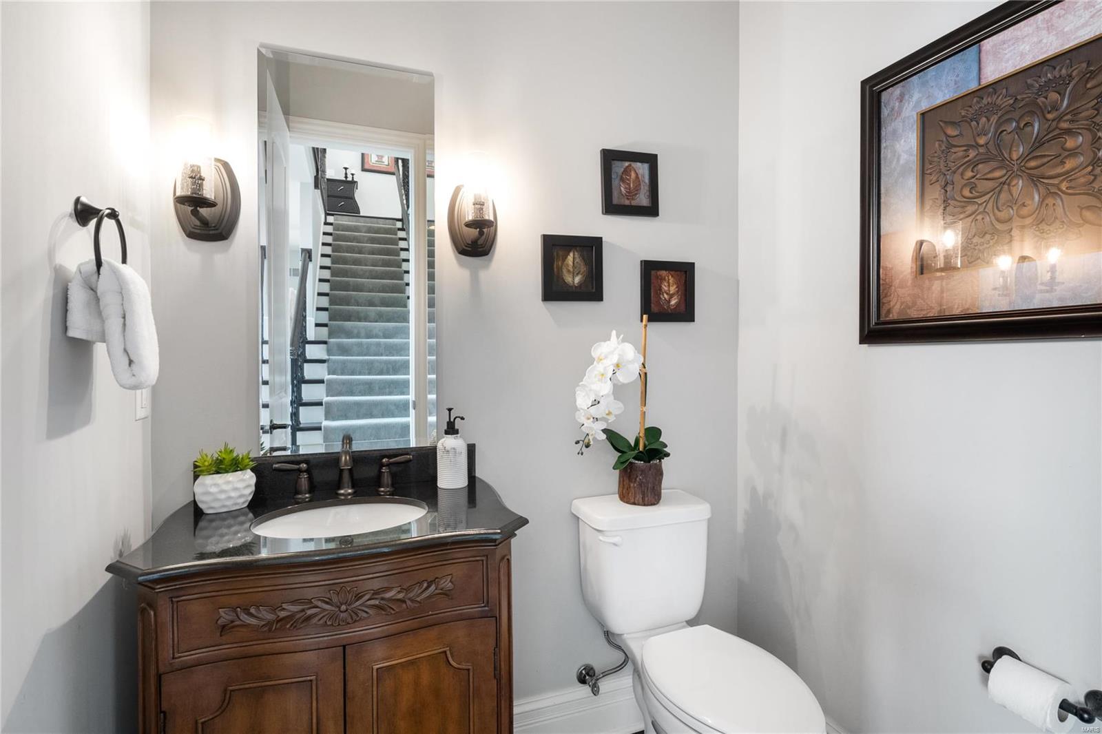 17012 Lakeside Ridge Chesterfield, MO 63005 - Photo 11 of 48