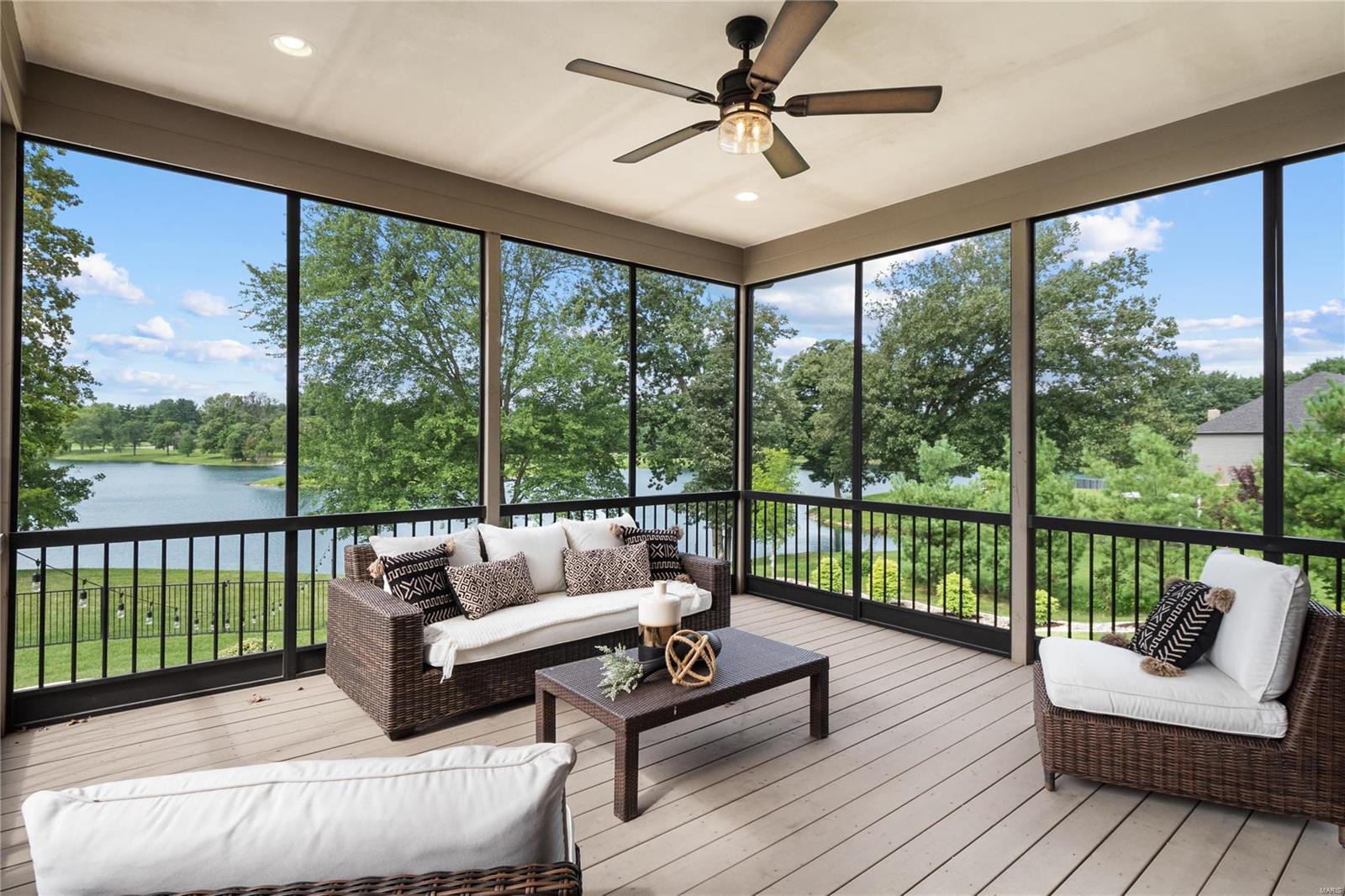 17012 Lakeside Ridge Chesterfield, MO 63005 - Photo 17 of 48