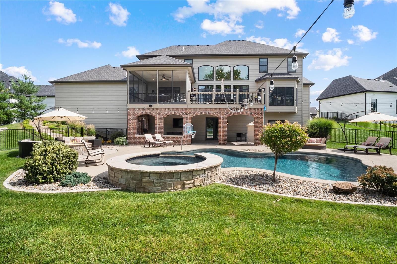 17012 Lakeside Ridge Chesterfield, MO 63005 - Photo 44 of 48