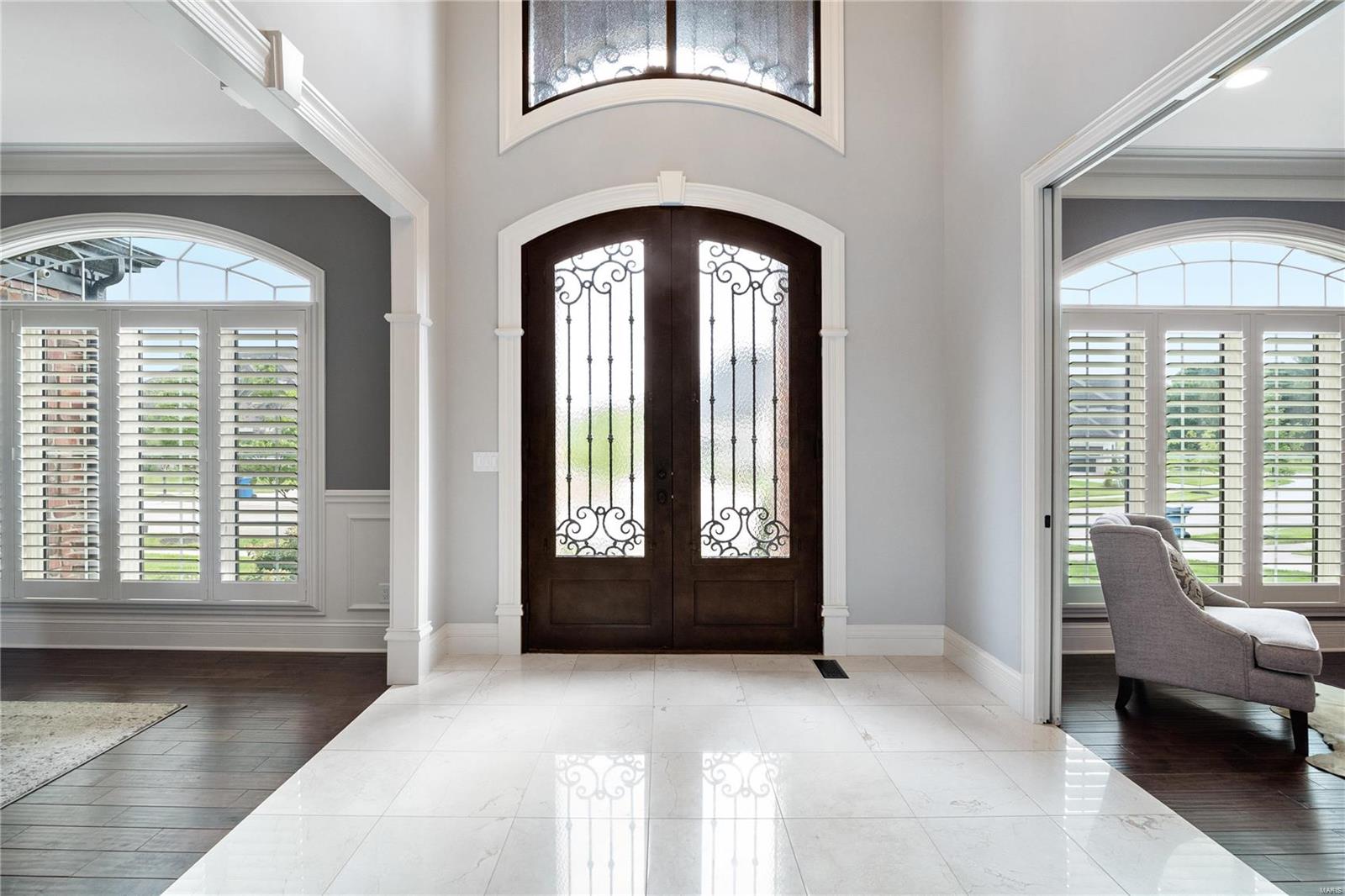 17012 Lakeside Ridge Chesterfield, MO 63005 - Photo 5 of 48