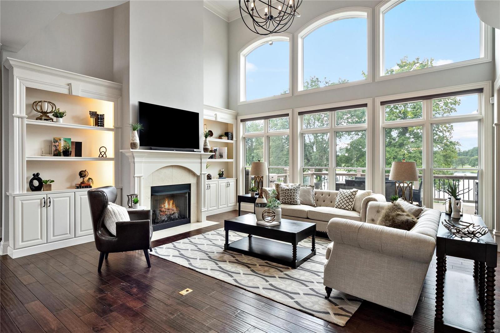 17012 Lakeside Ridge Chesterfield, MO 63005 - Photo 8 of 48