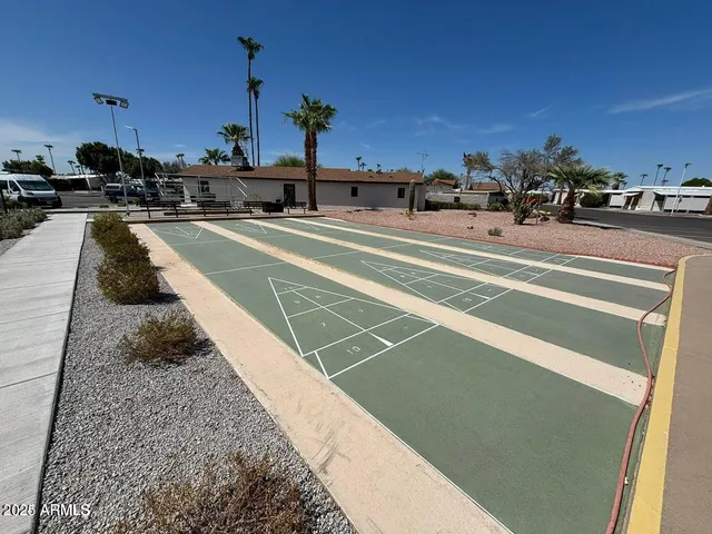 a view of a tennis court