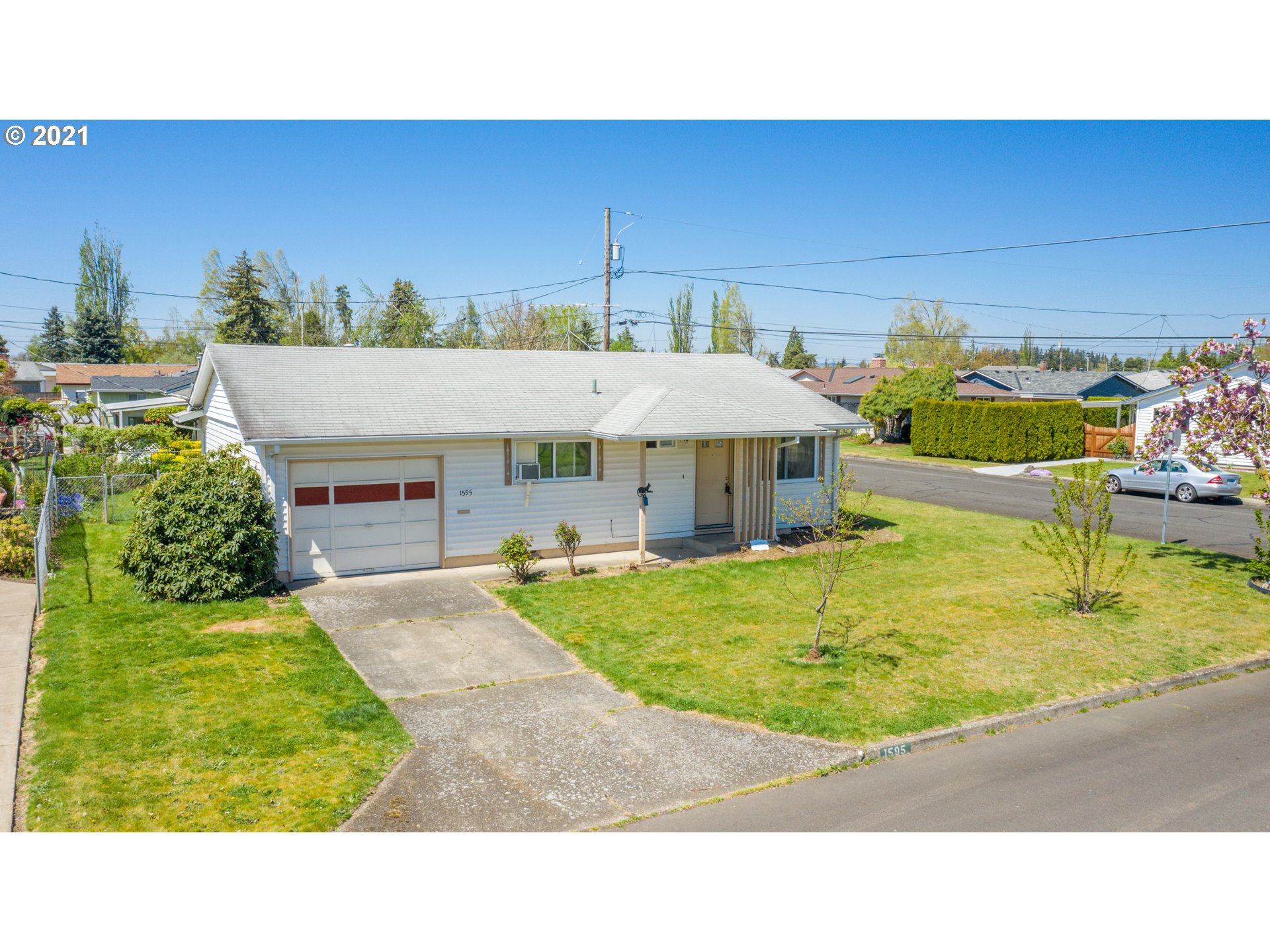 1595 Sallal Road Woodburn, OR 97071 - Photo 1 of 17 Gallery Image 1