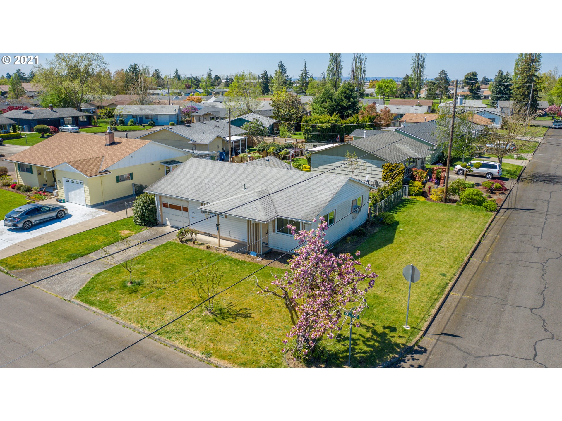 1595 Sallal Road Woodburn, OR 97071 - Photo 12 of 17 Gallery Image 12